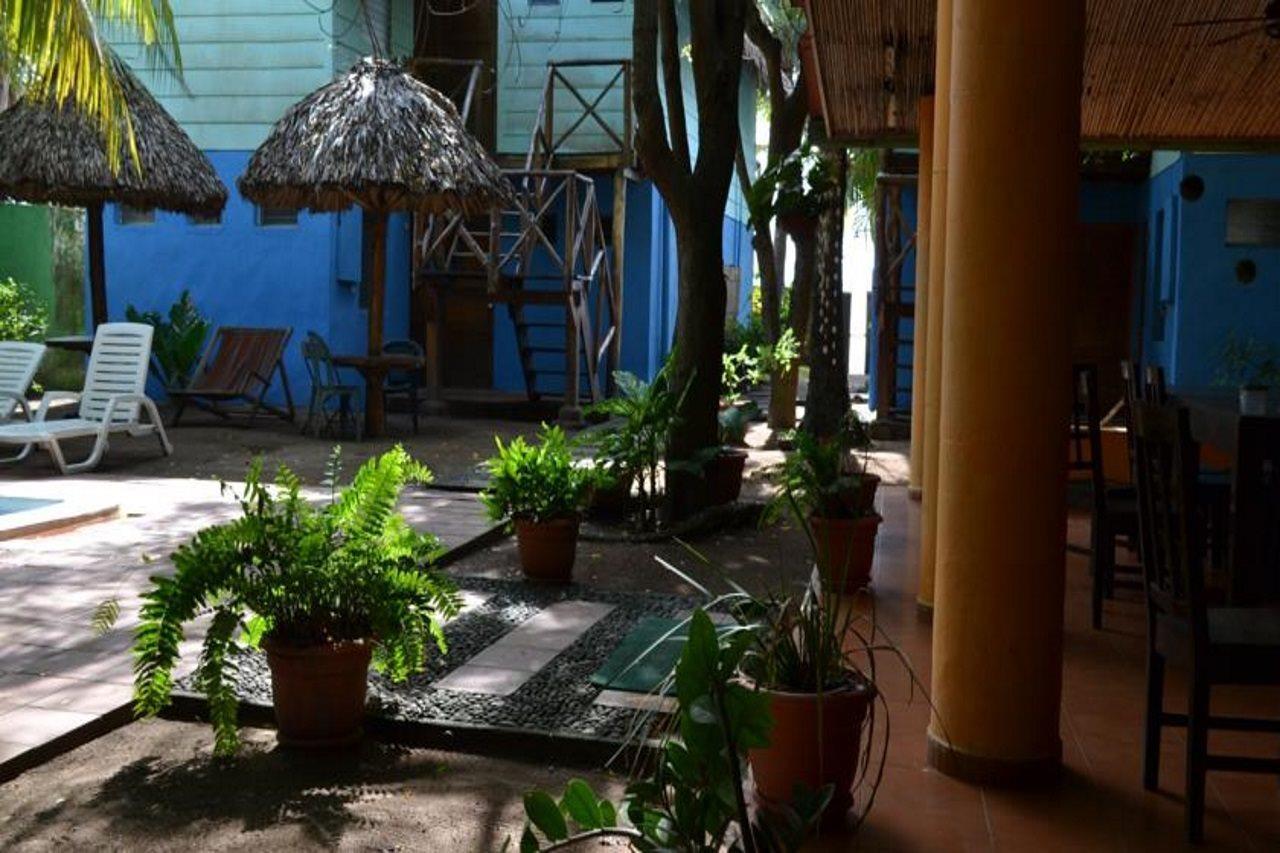 Hotel Los Cobanos Village Lodge Exterior photo